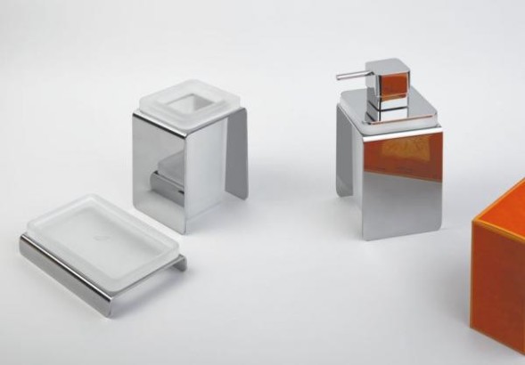 Дозатор COLOMBO DESIGN FOREVER B9334 настольный цвет хром B9334.CR